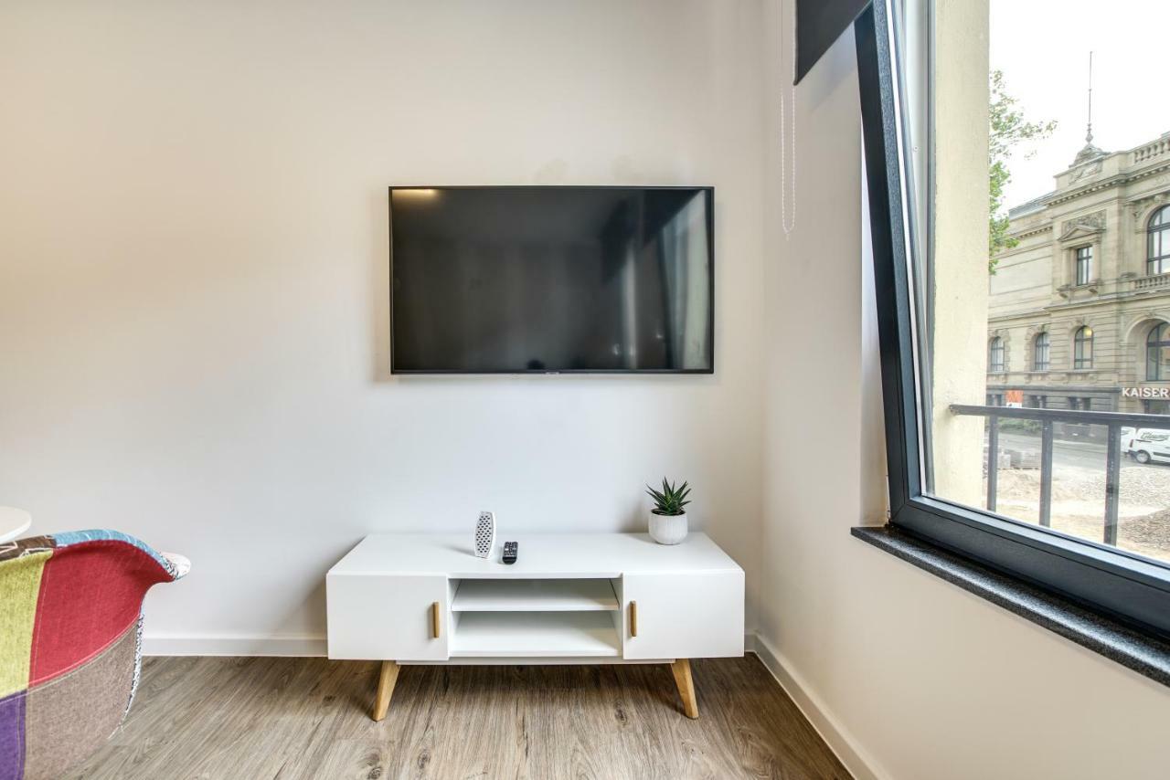 Apartment Here Nd *