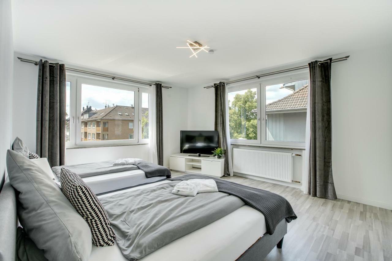 Apartment Here Nd